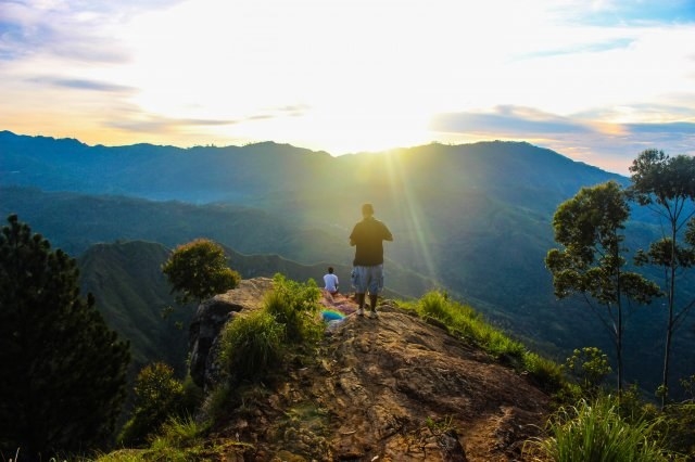 Hike your way up Ella Rock, amidst mist laden landscapes made up of gorgeous mountains and lush green tea estates. The hike to the summit can be quite steep, but the reward when you reach the top is spectacular, especially if you make it in time for sunrise.