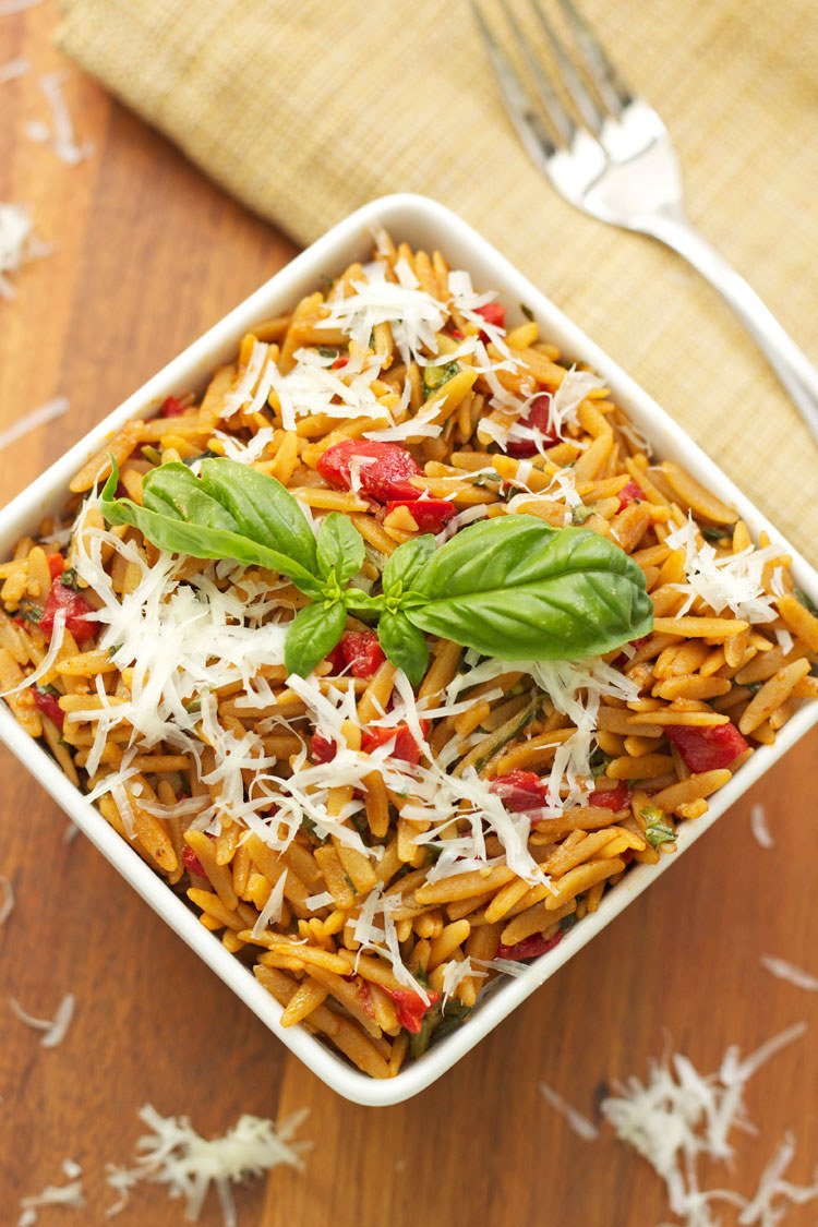 Close-up of Orzo With Spinach and Roasted Red Peppers on a plate