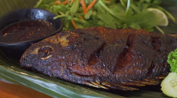 We Went To An Indonesian Restaurant To Try Some Authentic Indonesian