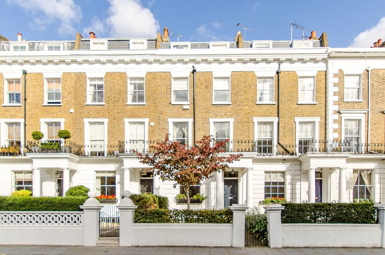 18 Dream London Properties You Can't Afford But Wanna Look At Anyway