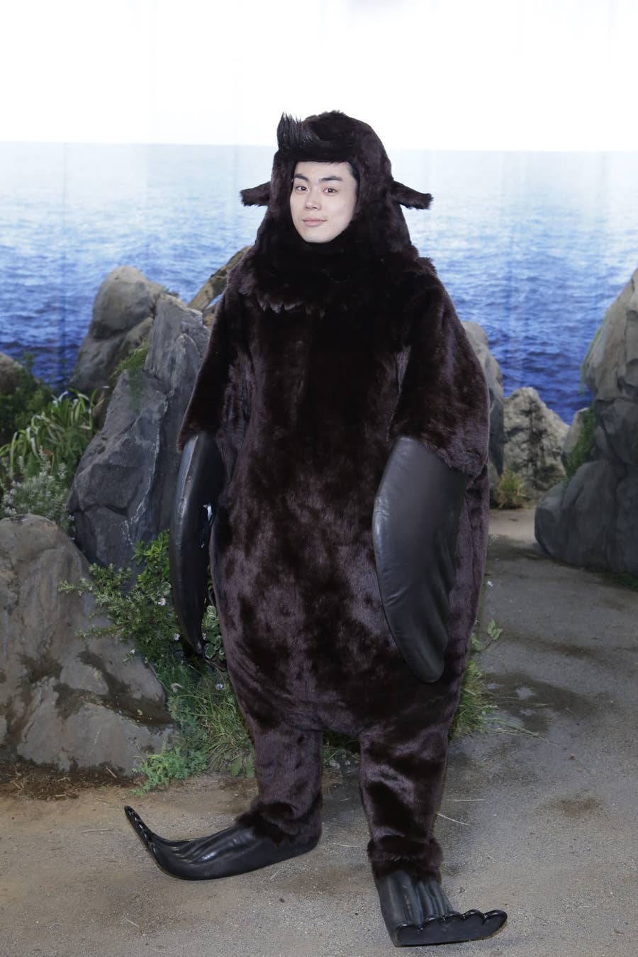 誰でも使えるムロツヨシからの結婚お祝いvtr が楽しすぎ Nhk Life が新作コントをネット公開した理由