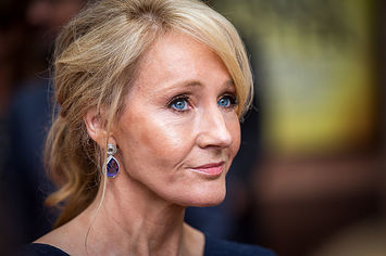 J.K. Rowling fez uma ótima observação sobre as palavras usadas para criticar as mulheres na política