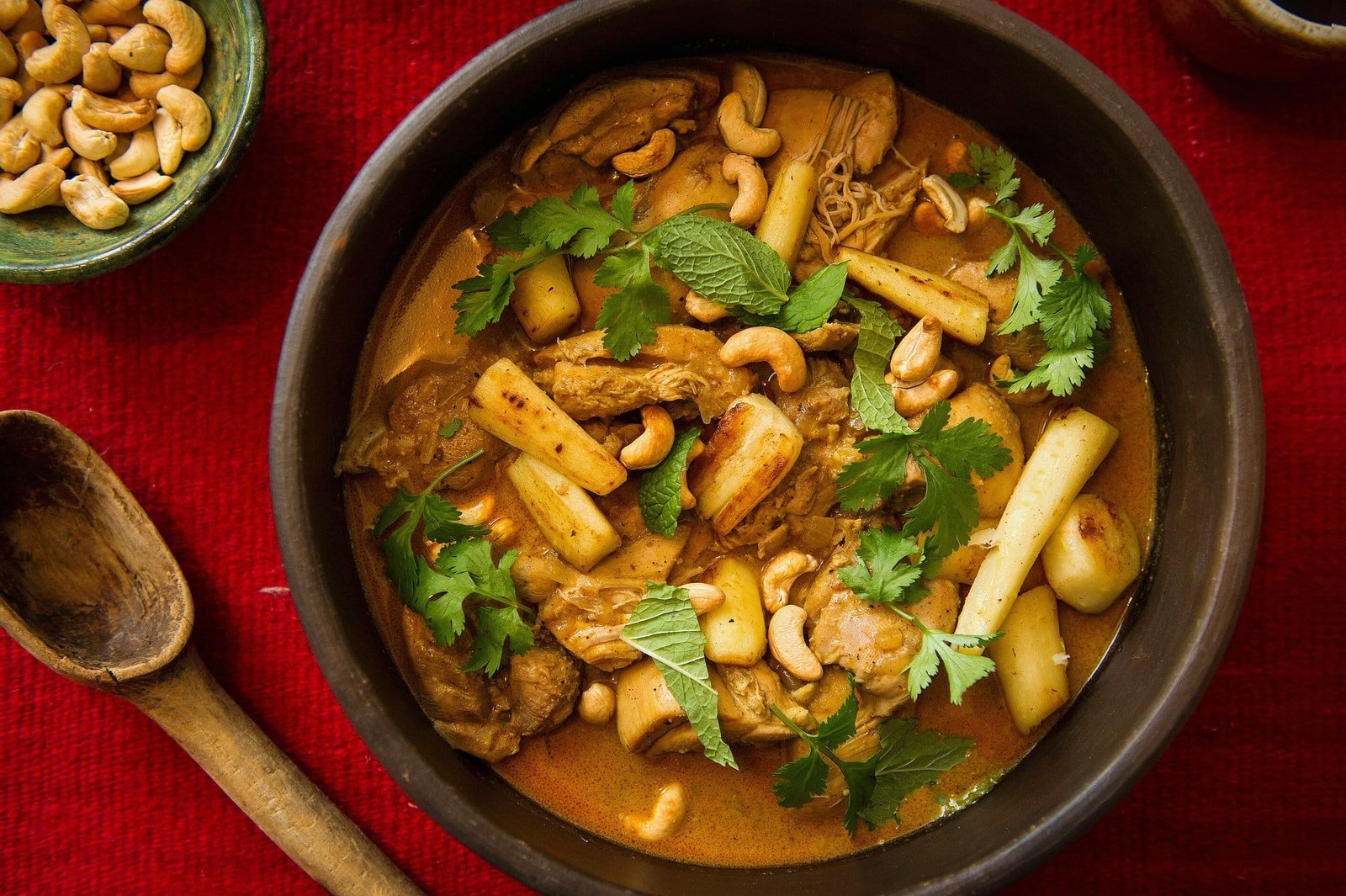The country can be well described as a nation that serves rice and curry but its cuisine also includes an assortment of fresh seafood and tropical fruits. Kottu and Ambulthiyal is a must try when in Sri Lanka!
