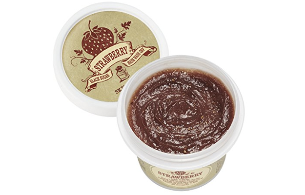 A sweet smelling strawberry face mask made with black sugar enriched with minerals like calcium, iron, and potassium.