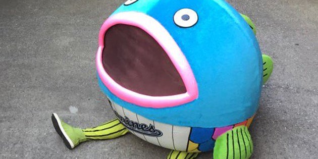 普通にキモい ロッテの新キャラ 謎の魚 がネットで愛されまくり