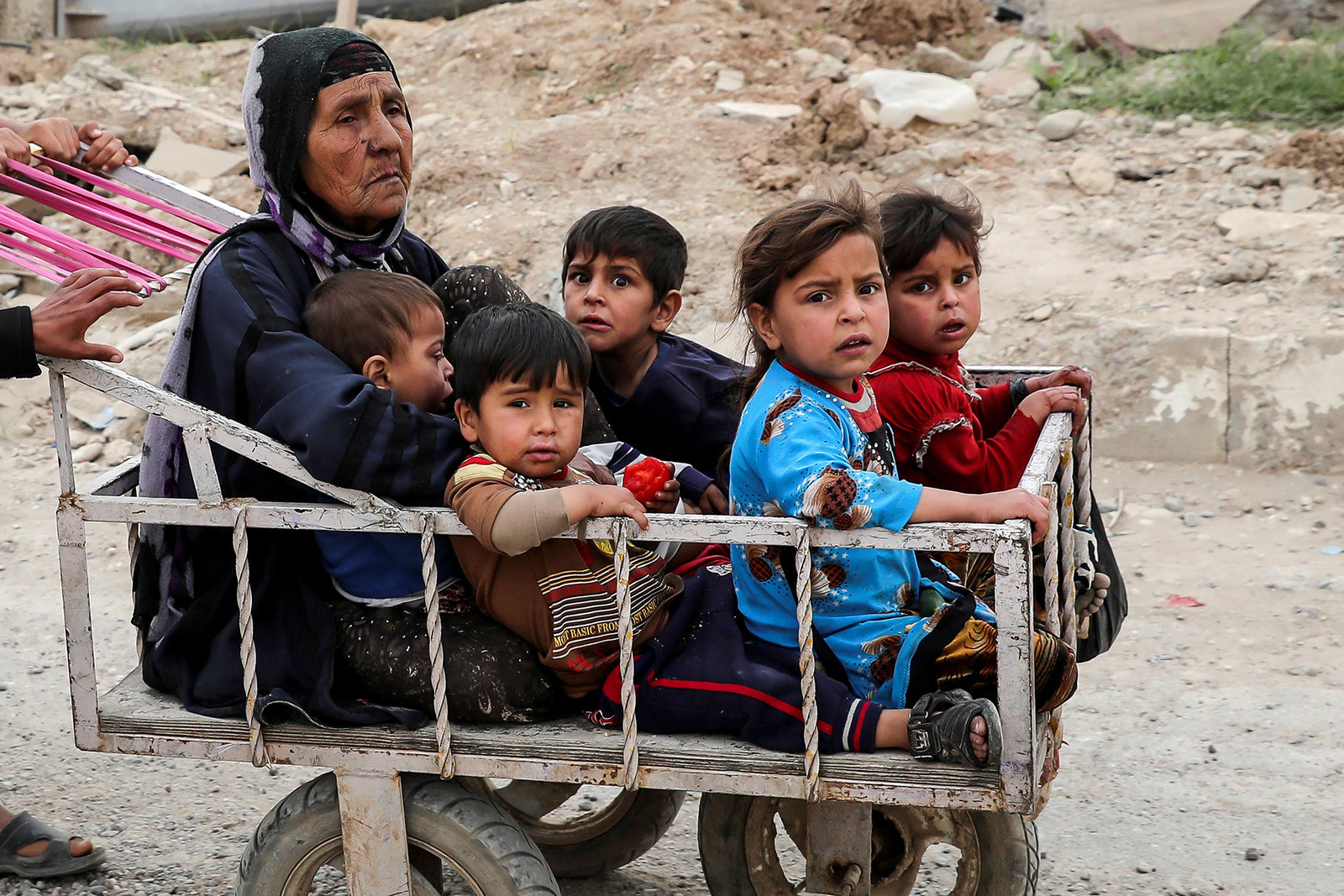 26 Heartbreaking Pictures Of Refugees Around The World 