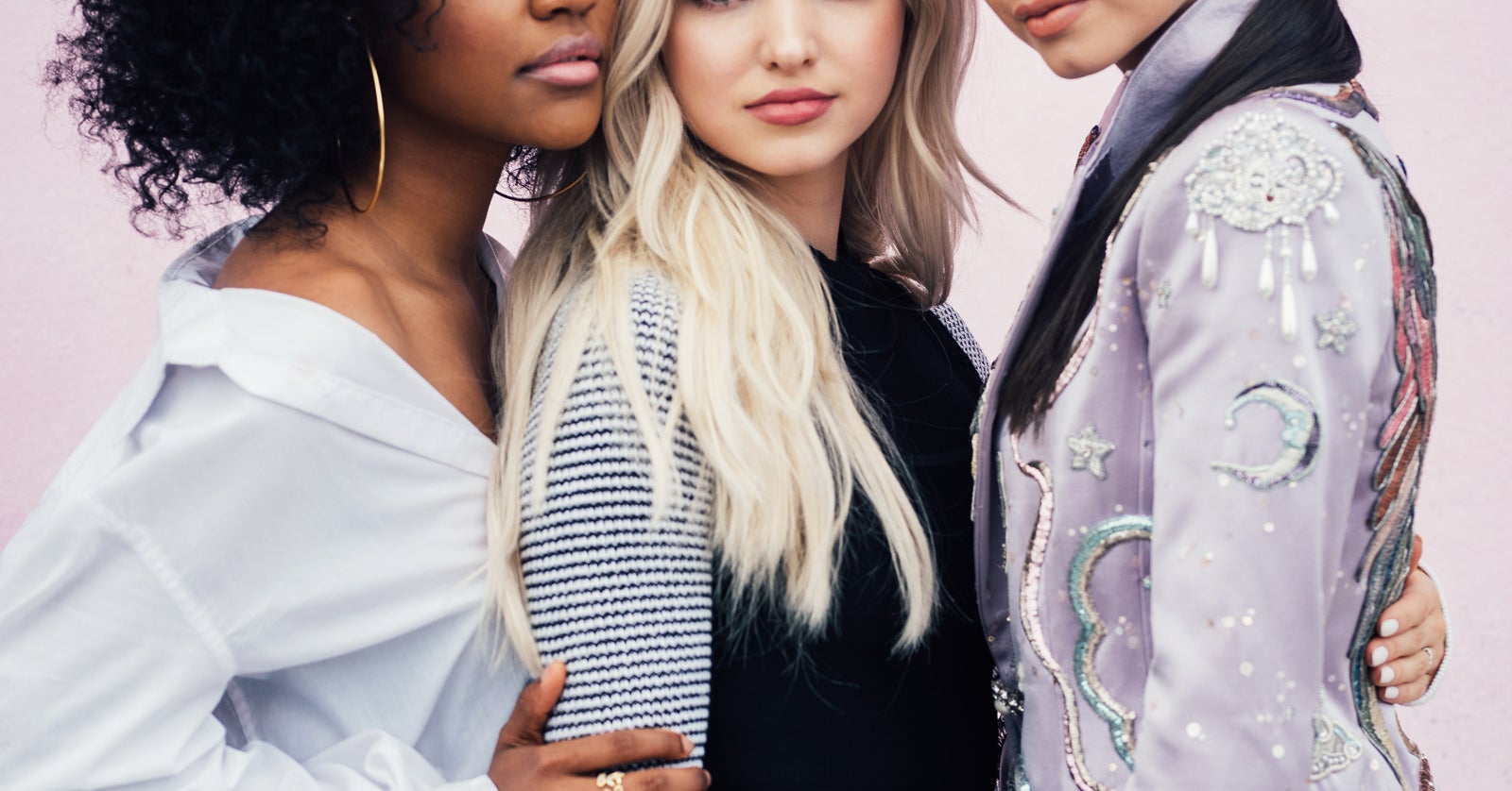 17 Insanely Adorable Photos Of The “Descendants 2” Cast