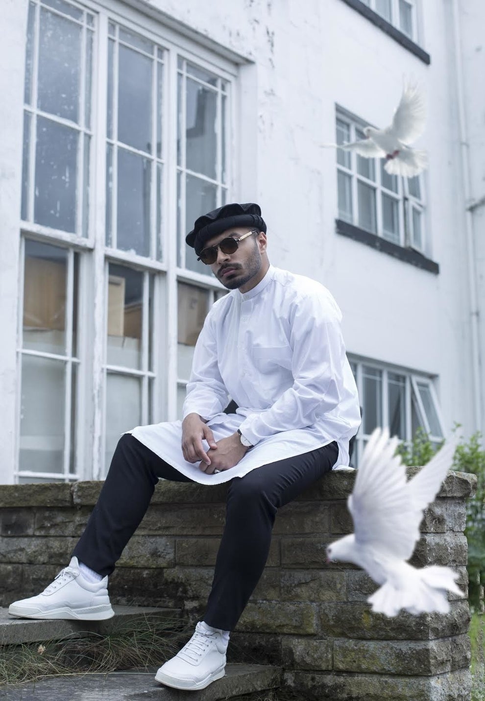 MENS WHITE BUCKET HAT