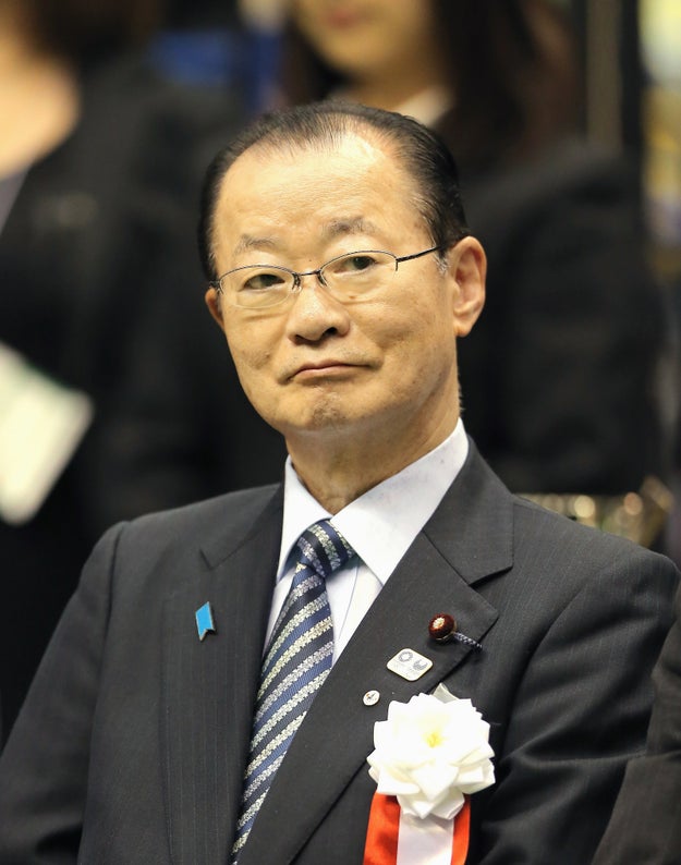 麻生副首相 豊田真由子氏を あれ女性ですよ 識者は ありえない性差別 と批判 バズフィード Line News 麻生副首相 豊田真由子氏を あれ女性ですよ 識者は ありえない性差別 と批判 バズフィード Line News