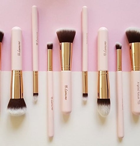 22 Of The Best Makeup Brushes You Can Get On Amazon
