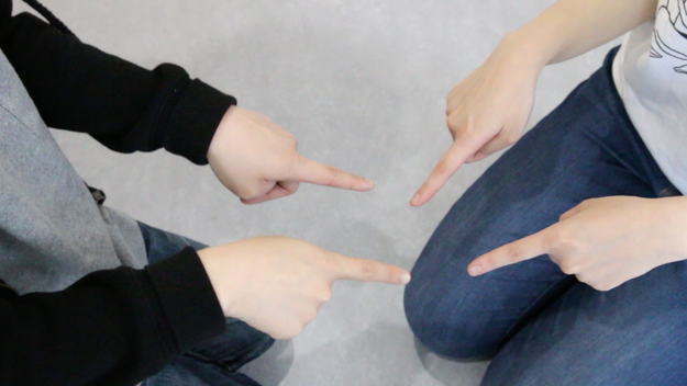 これやんない？」で伝わる小学校の時に流行った謎の手遊びが懐かし