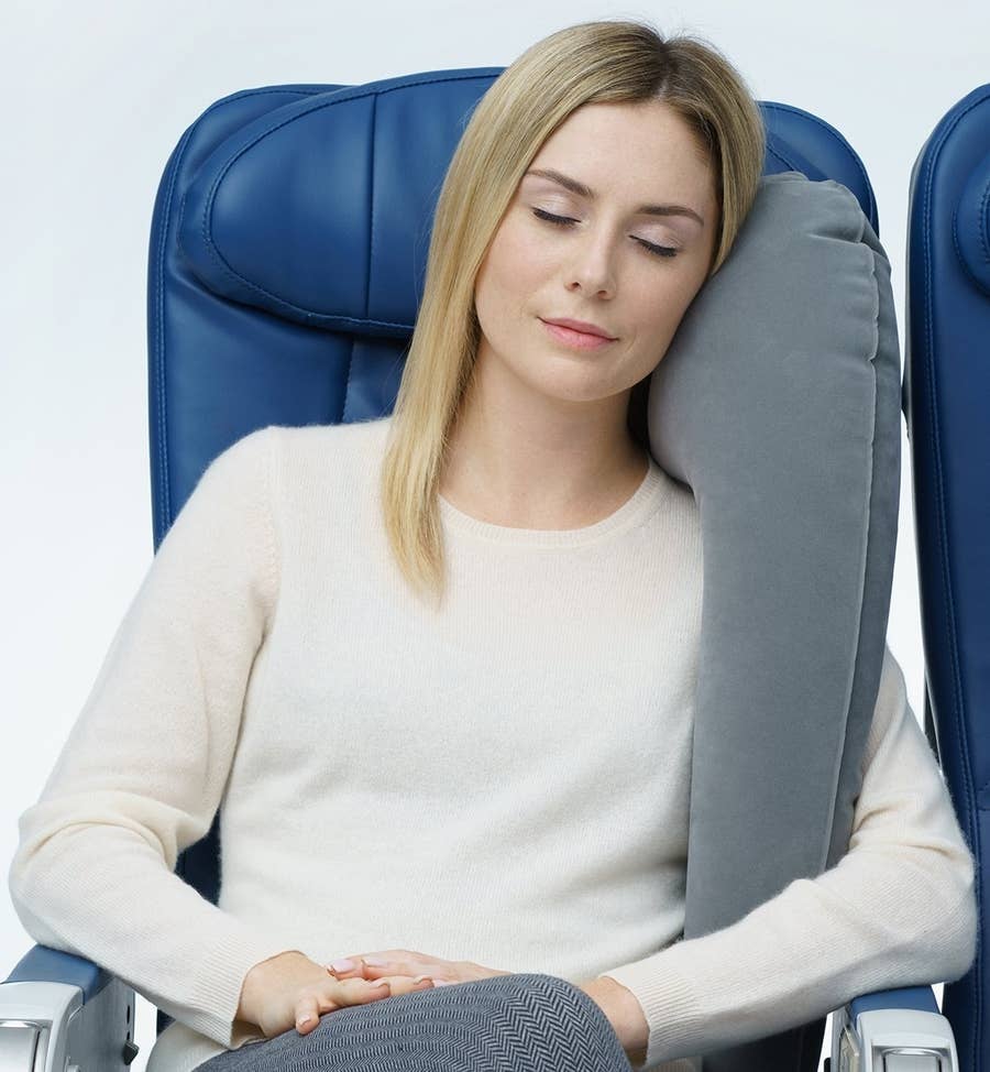 35 Things For Your Next Flight That'll Make You Feel Like You're
