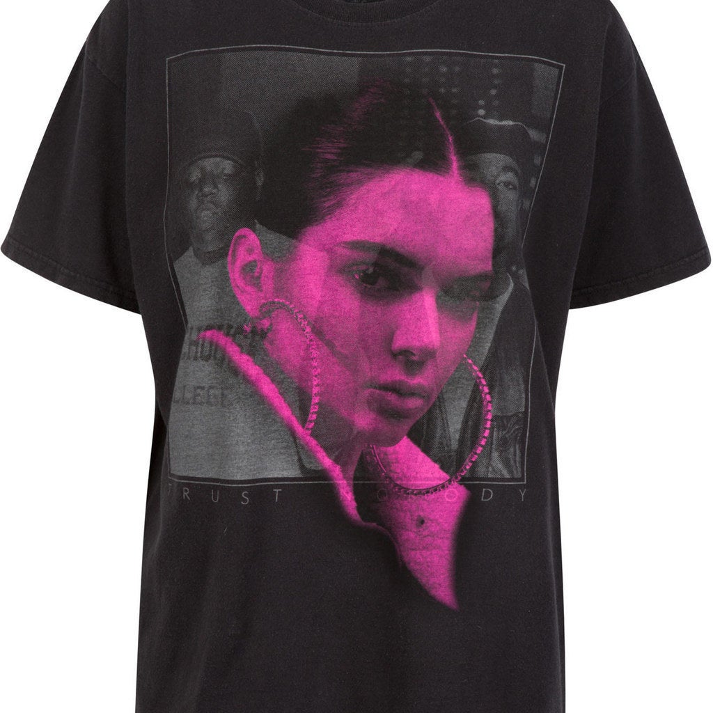 Kendall And "Vintage" T-Shirts People Hated, And Now They've Been Removed Their Site