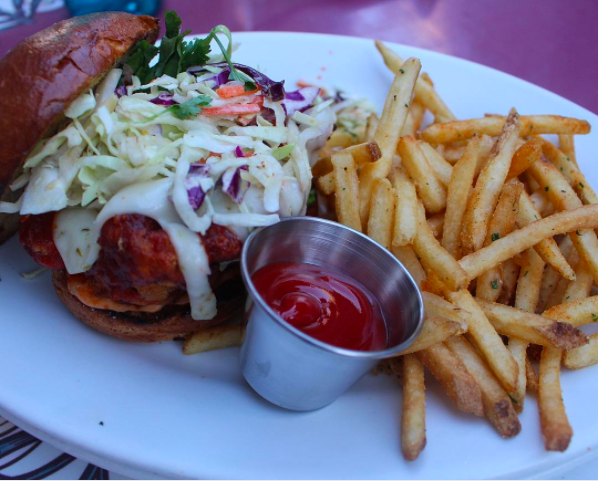 11 Secret-Menu Items At Disneyland That Will Put You In A Glorious Food ...
