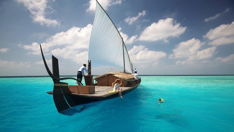 Built with coconut palm timber, Dhonis are handcrafted multipurpose sailboats that are powered by either a motor or lateen sails. Originally used for the purpose of fishing, these vessels were infused with luxury and sophistication to cater to exciting excursions and romantic escapes for tourists visiting Maldives from all over the world.