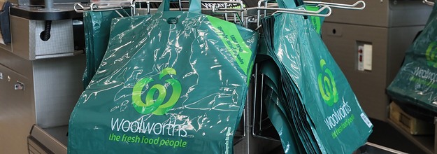 Woolworths launches new paper shopping bags option across Australia