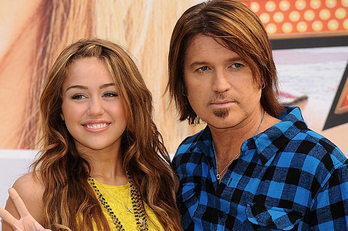 1200px x 797px - There Is Reason Why Miley Cyrus And Her Character On \