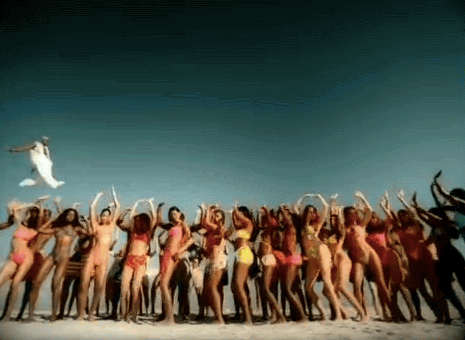 Sisqó re-releases 'The Thong Song' thinking it's still 1999 Sisqó re-releases 'The Thong Song' thinking it's still 1999