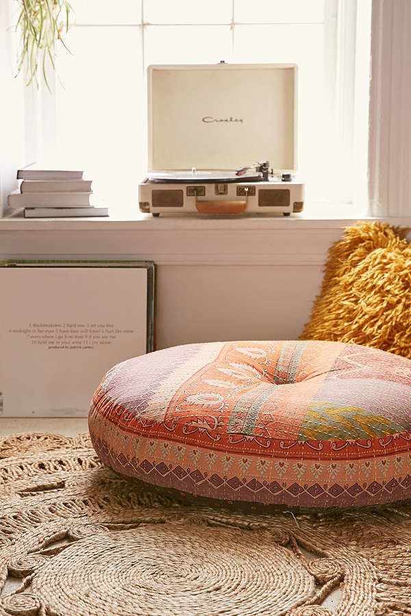 30 Awesome Things To Buy At The Urban Outfitters Home Sale