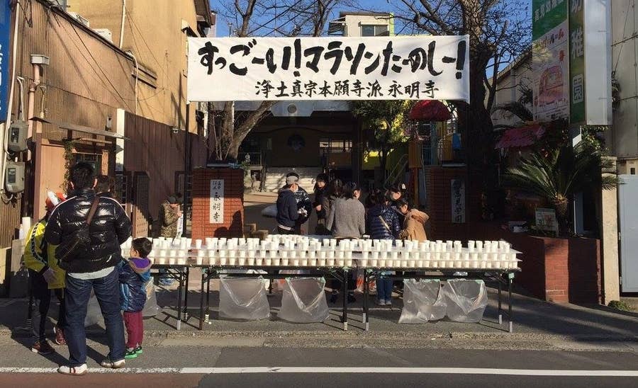 塩ファサーシェフ ならぬ お焼香ファサー住職 が話題 正しいお作法も聞いてみた 塩ファサーシェフ ならぬ お焼香ファサー住職 が話題 正しいお作法も聞いてみた