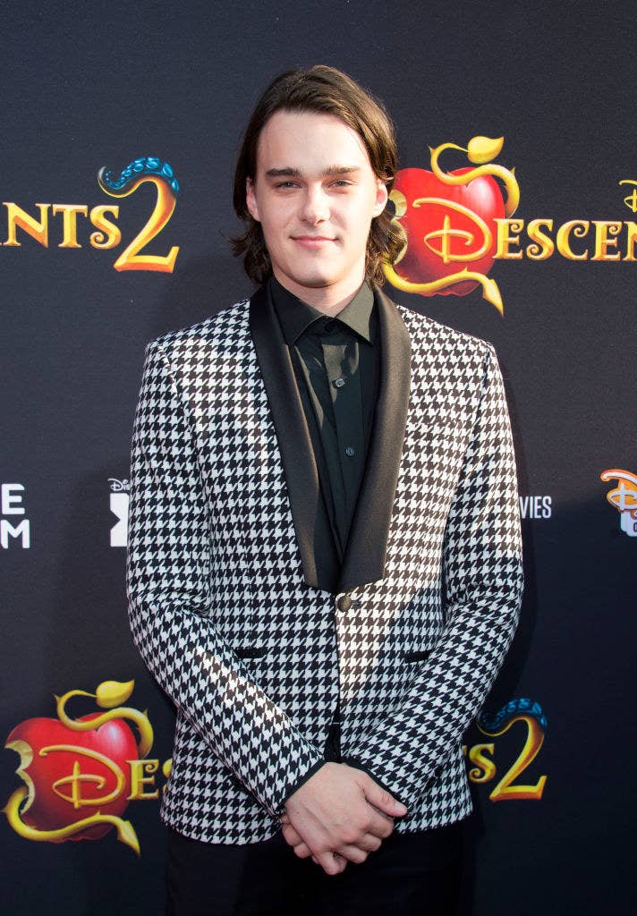 Watch Descendants Online Facebook Video Watch Descendants Online Facebook Video