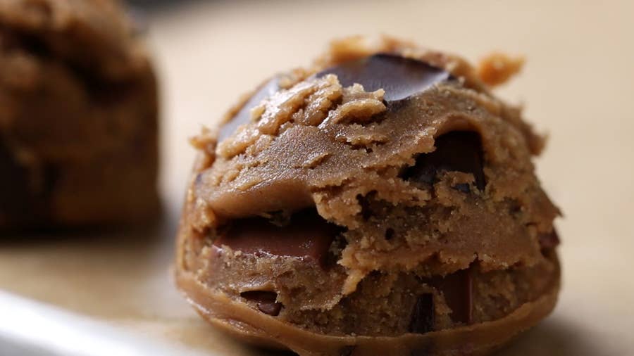 焼きたてをどうぞ 最高のチョコチップクッキー