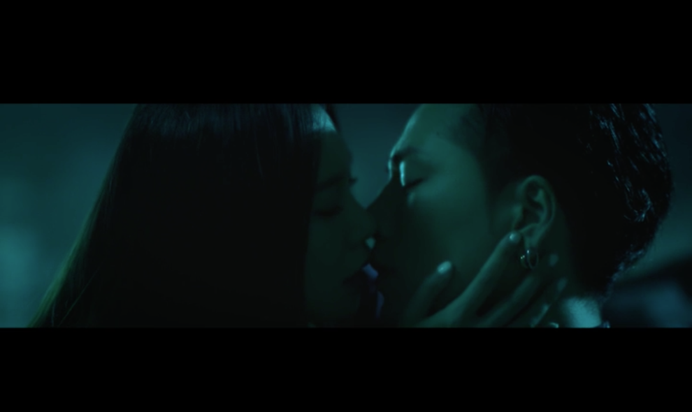 衝撃 三代目jsb登坂広臣がクラブで出会った美女と濃厚キス連発