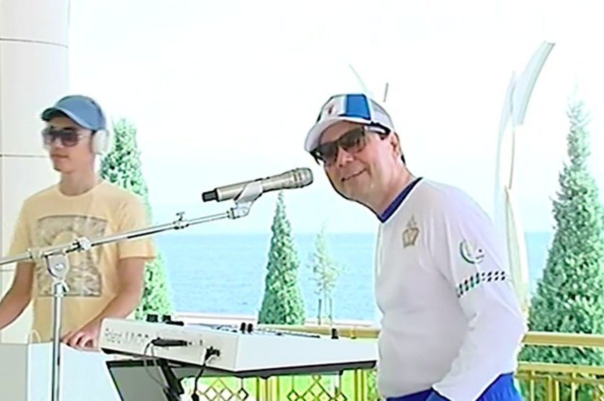 Here S Turkmenistan S Dictator Singing His Heart Out Because Friday
