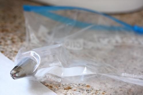 14 Hacks Using Ziploc Bags That'll Actually Make Cooking Easier