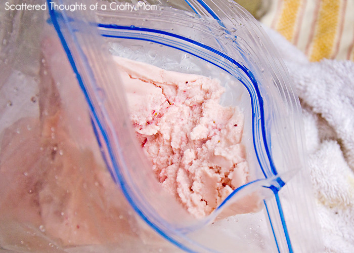 14 Hacks Using Ziploc Bags That'll Actually Make Cooking Easier