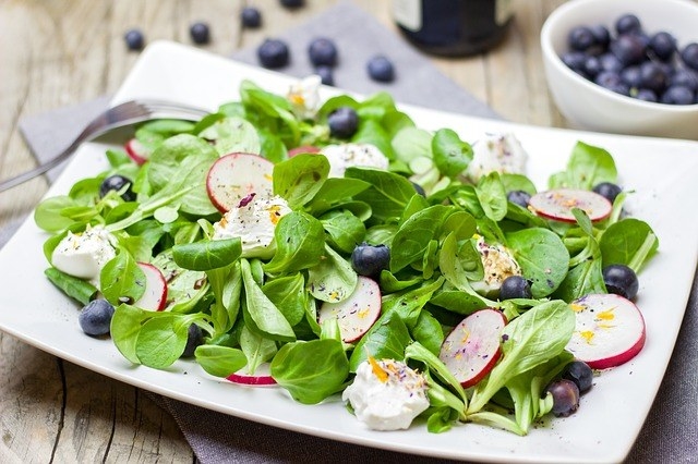 If you love to cook, or at least cook to survive, it's time to switch to salads, rotisserie chicken, or other things that don't require heat. If you just have to have that burger, cook it on the grill outside. And if you think you are about to turn on that oven and heat up the whole house, just say no. You can bake brownies this winter. For now, that's out.