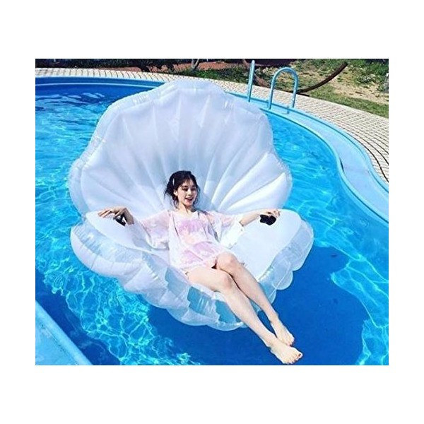 Snsで大注目 夏のプールに映えるカワイイ水遊びグッズ