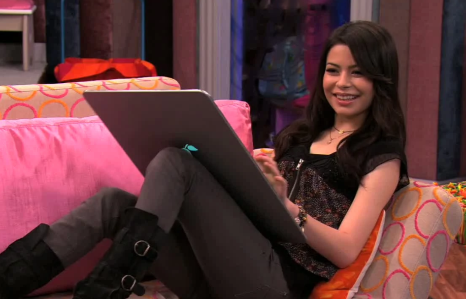 Miranda reportedly made $180,000 per episode of iCarly. 