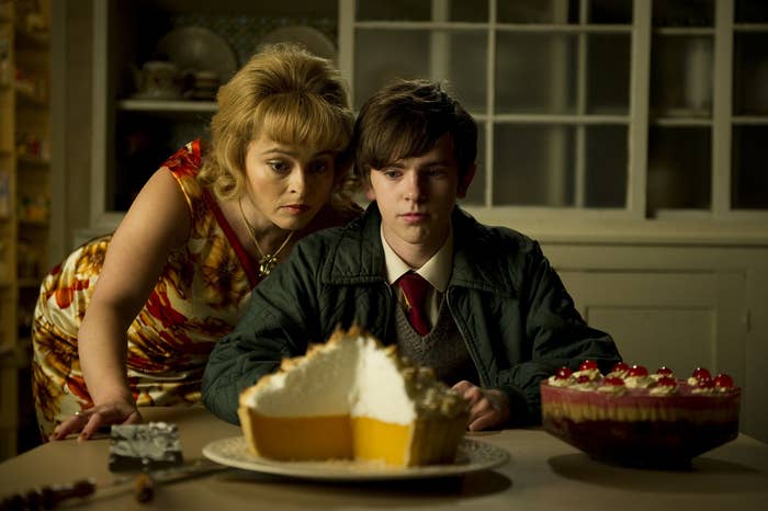 Esta película está basada en la vida real de Nigel Slater, un reconocido escritor culinario inglés. Aunque desde los nueve años descubre una fuerte pasión por los alimentos, no es sino hasta después del fallecimiento de su madre cuando empieza a cocinar. Una vez se adentra a la cocina, empieza a competir con su nueva madrastra en la preparación de platillos, con el fin de ganarse la atención de su pedante padre.