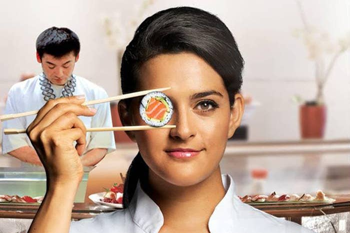 La película toca el difícil tema de la inmigración y lo suma a todo lo que debes luchar por alcanzar tus sueños. Con un toque japonés y su buena dosis mexicana, tienes como resultado una historia que se desarrolla en Los Ángeles, California y es perfecta para disfrutar un día en el que solo quieres relajarte en casa y pasar un rato ameno.