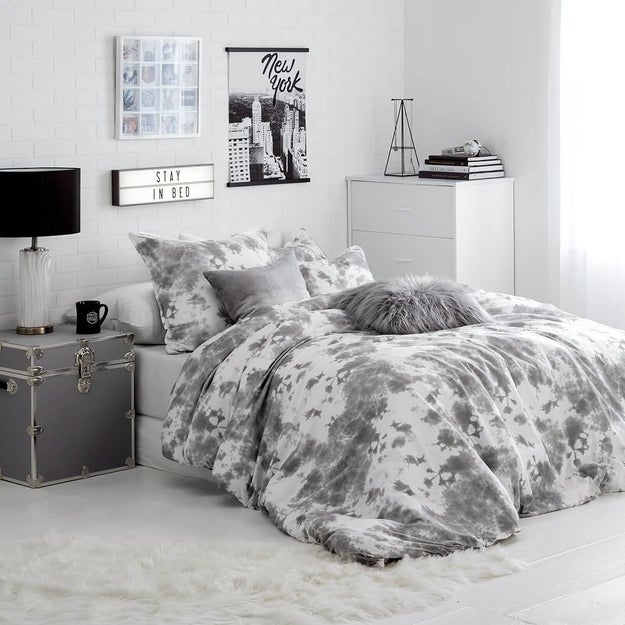19 Amazing Dorm Room Looks You Can Actually Recreate