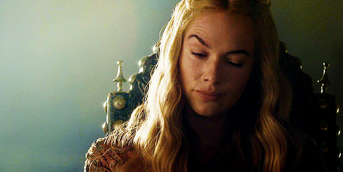 cersei lannister Si piensas que tods son tus enemigos, nadie puede traicionarte.