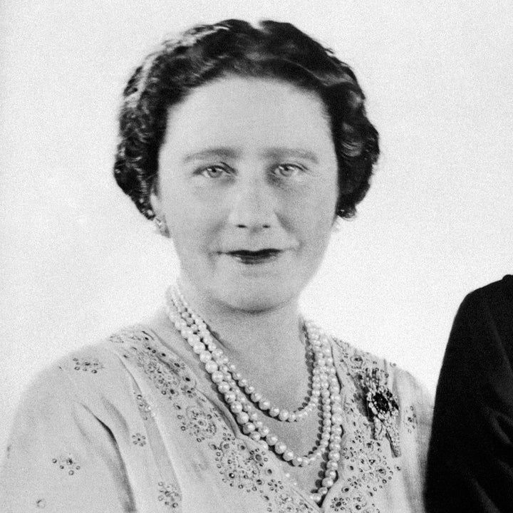 what-the-crown-cast-looks-like-vs-what-the-royal-family-looks-like