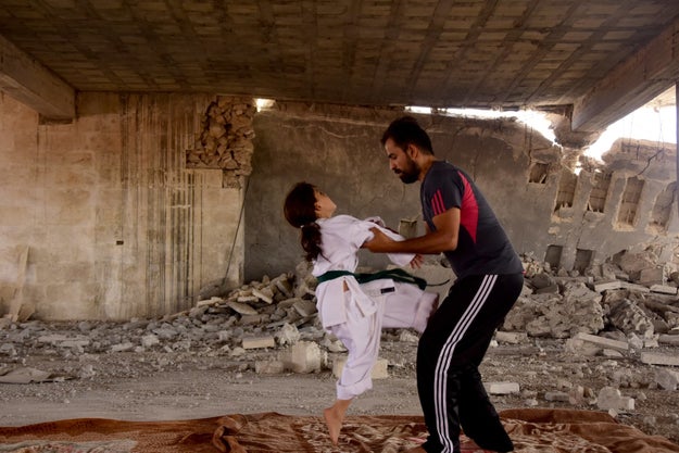 But in devastated Aleppo, Wassim couldn't find a place to train with his daughter, photographer Yehya Alrejjo told BuzzFeed News. So they improvised: