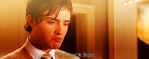 «Sans hésitation, Chuck Bass dans Gossip Girl. Une de ses scènes initiales est une tentative de viol, qui est tout simplement oubliée par la suite! Il traite constamment les femmes comme des objets, et particulièrement Blair! Si vous voulez mon avis, c'est un connard misogyne, fourbe et égoïste! Je suis une grande fan de GG, mais je le détestais!» –CarlyPolly«Chuck Bass… Ne vous méprenez pas, J'ADORE Gossip Girl, et j'adore aussi le couple de Blair et Chuc…mais purée, ce mec était un connard.» –savvy12