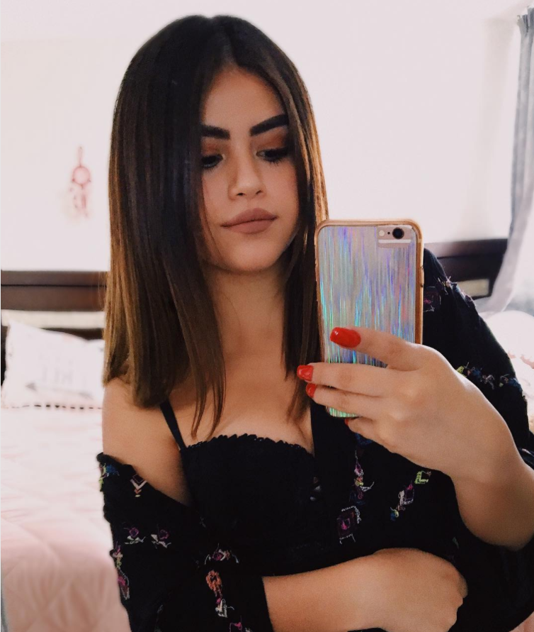 754px x 891px - Selena Gomez Has A DoppelgÃ¤nger, And Everyone Is Freaking The Fuck Out