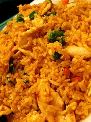 I just love curry. Mixing it with an already flavorful chicken takes this fried rice into another level and you'd be amazed that it was just chicken leftovers! Recipe here.