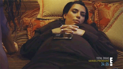 The preggo side-eye is totally a thing.