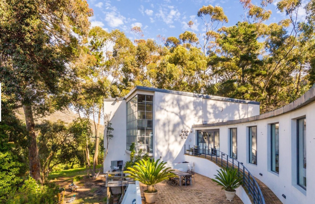 Cape Town, South Africa: 4 BR House in Constantia ($980,028)