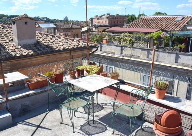 Rome: 3 BR Apartment