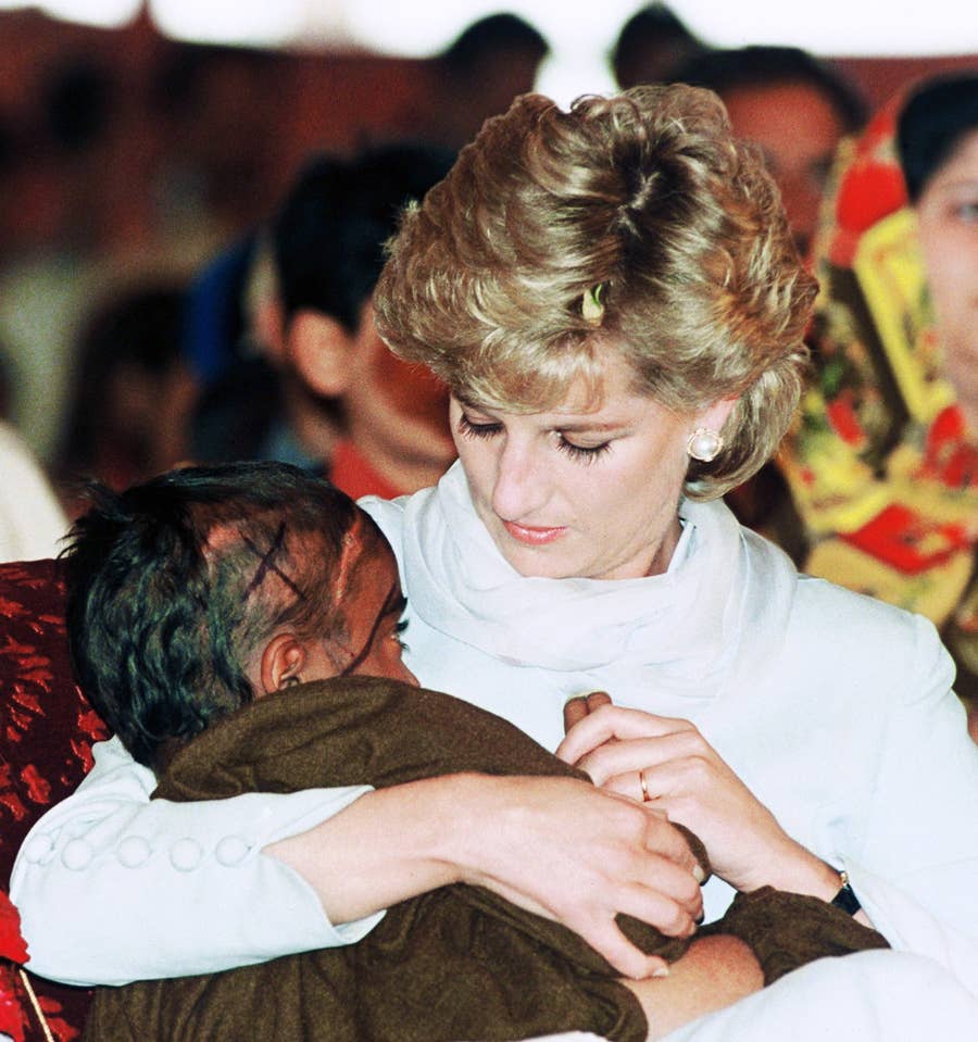 悲劇的な死から年 写真で振り返る ダイアナ元妃の人生 悲劇的な死から年 写真で振り返る ダイアナ元妃の人生