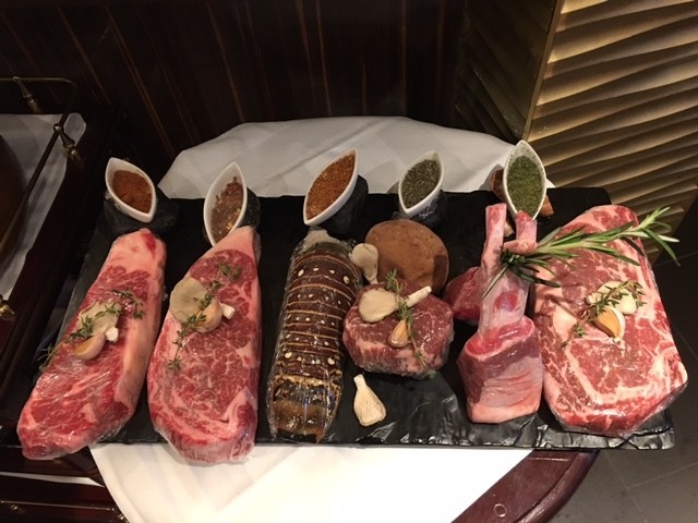 At Fahrenheit 555, diners can enjoy mouthwatering premium cuts of beef cooked to your desire and fresh, fantastic selection of seafood entrees and gourmet appetizers. Pair your meal with an extensive wine list.