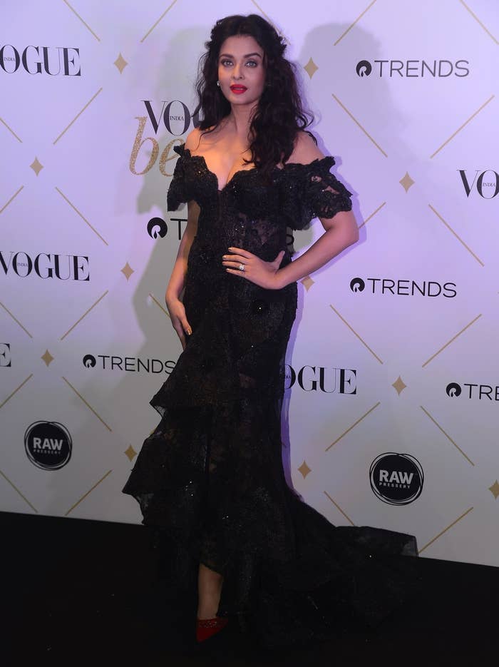 Aishwarya Rai Xxx Videos Sex - 24 Of The Best-Dressed Bollywood Stars At The 2017 Vogue Beauty Awards