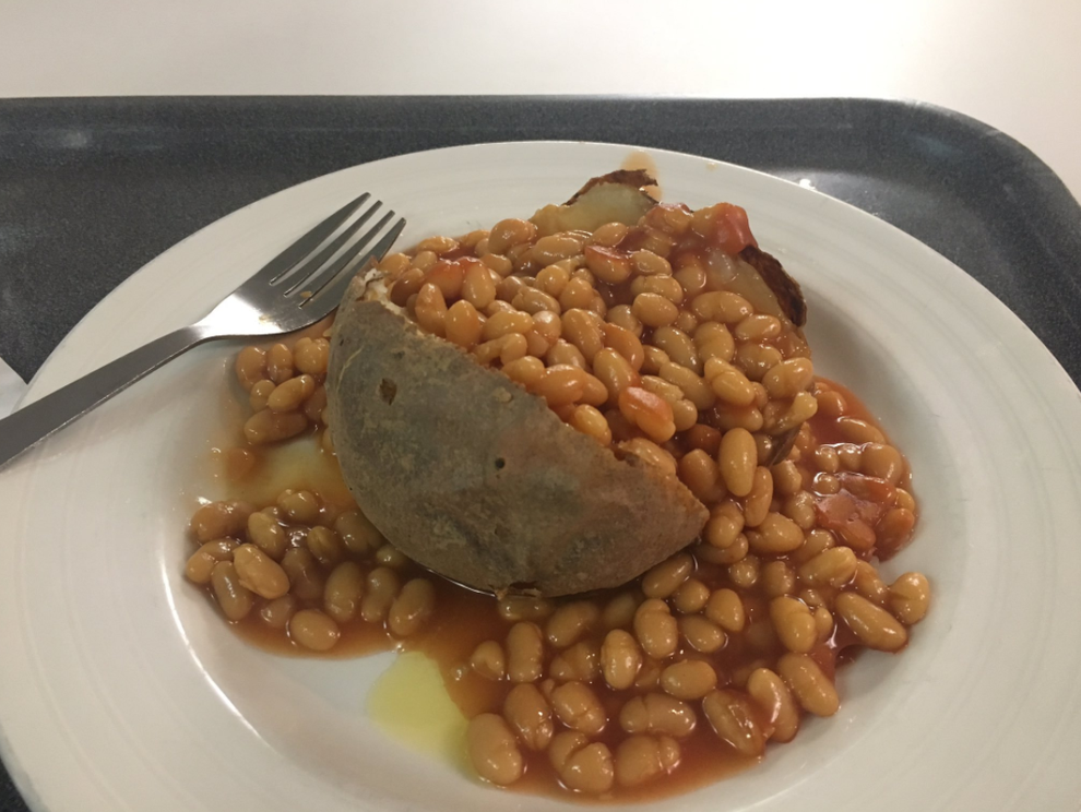 24 Delicious Ways To Eat Baked Beans That Brits Don't Realise Are Weird