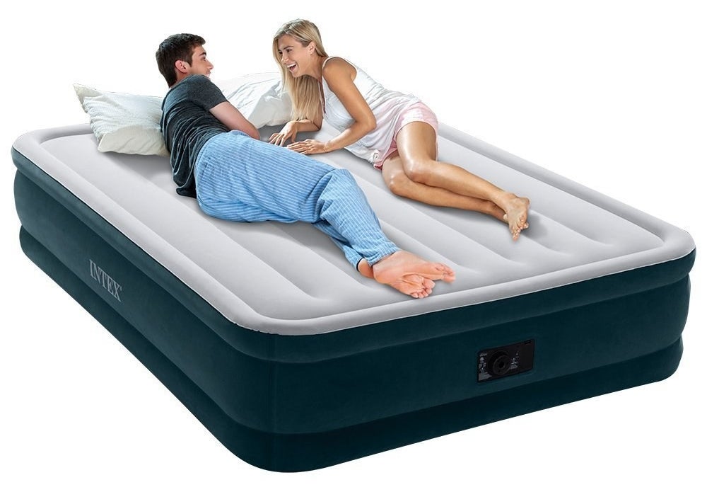 sturdy air mattress for guists